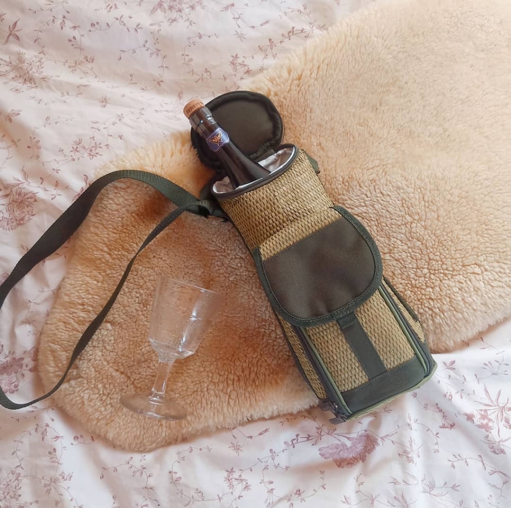 Wine Carrier